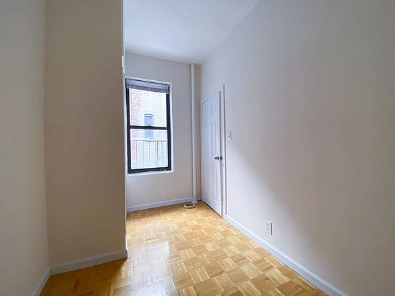 5th image of 235 E 84th St #30B
