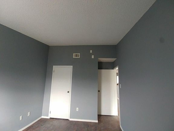 4th image of 1425 Walters Dr