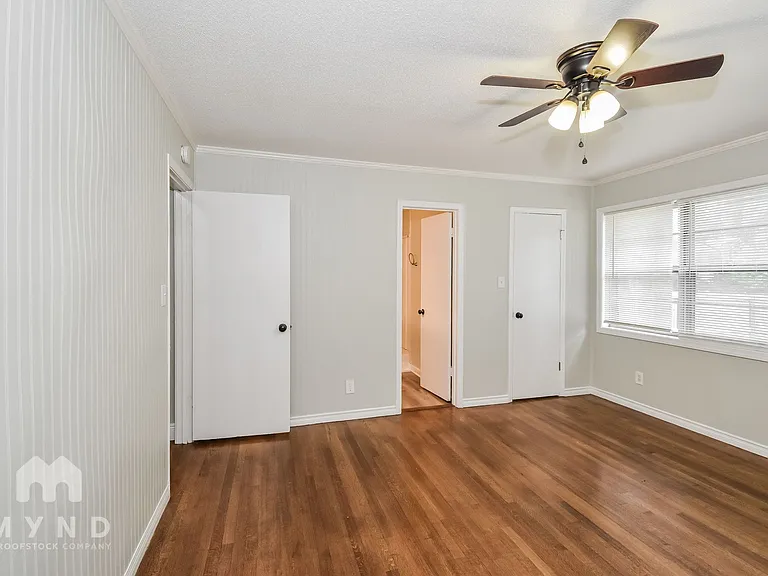 8210 Danbury Cv — Photo 11