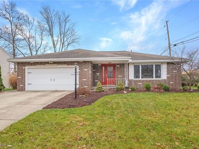 14215 Pawnee Trl, Middleburg Heights, OH, 44130