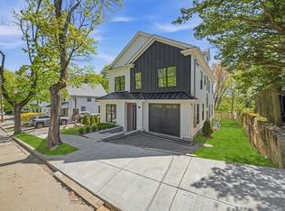 28 Chandler Pl, Newton, MA 02464