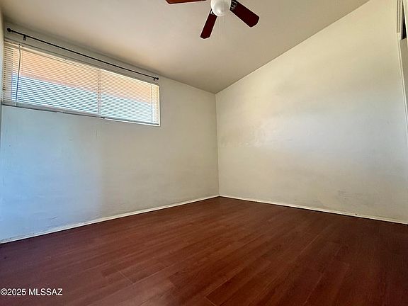 5th image of 2441 N Jordan Dr