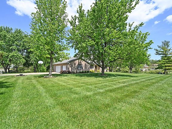 2nd image of 5480 Aspen Dr