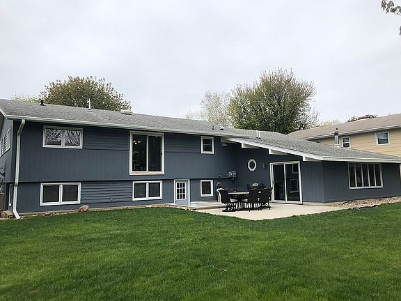 2nd image of 1002 N Carol St