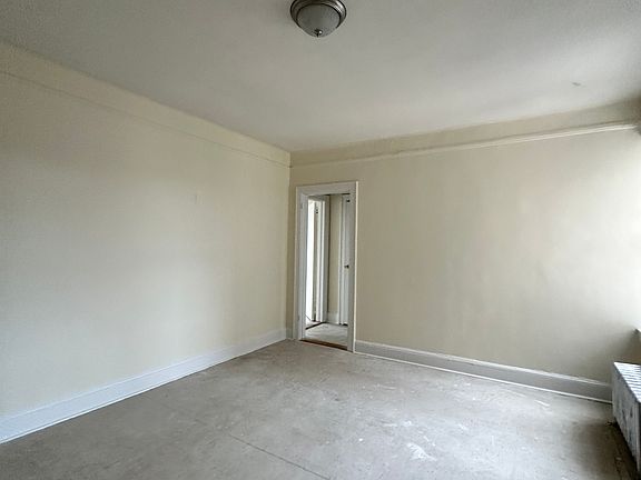 3rd image of 3507 Laconia Ave #3