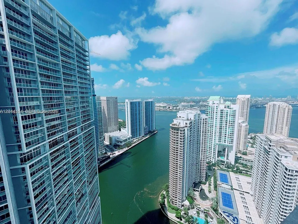 495 Brickell Ave #4804
