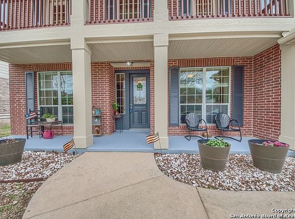 2nd image of 536 Woodland Oaks Dr