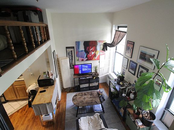 2nd image of 252 W 91st St #56F