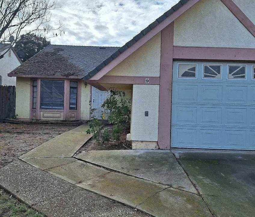 9 Lionel Ct