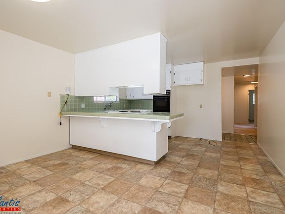 3rd image of 10337 Miller Ave APT 1