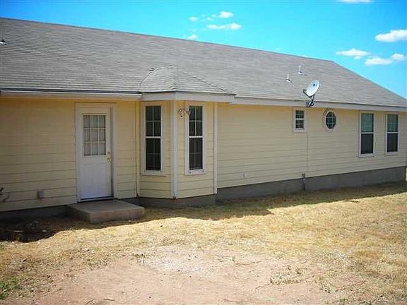 3rd image of 849 Magnolia Ln