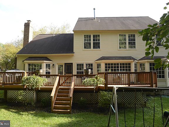 3rd image of 4904 Forest Creek Ct