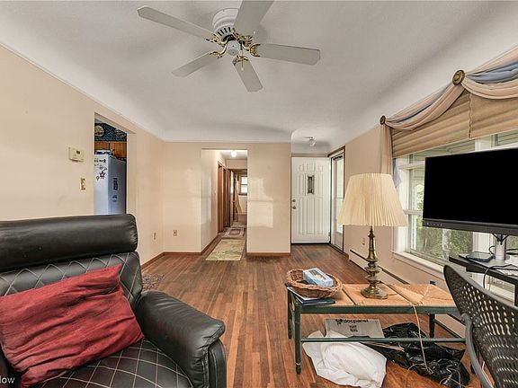 4th image of 6751 Fitch Rd