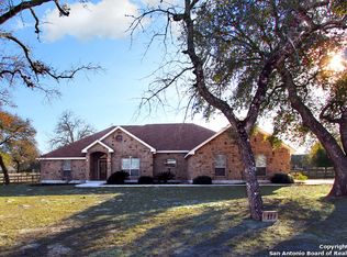 120 Copper Creek Dr, La Vernia, TX 78121