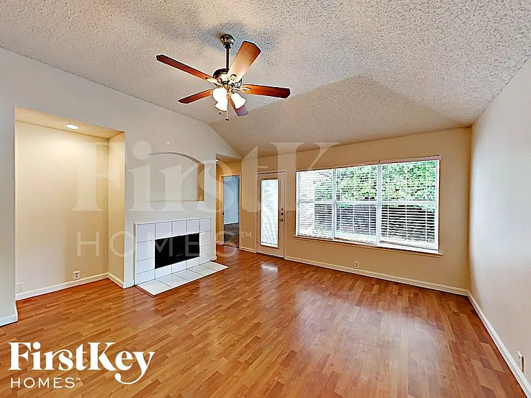1003 Prado Real Dr — Photo 2