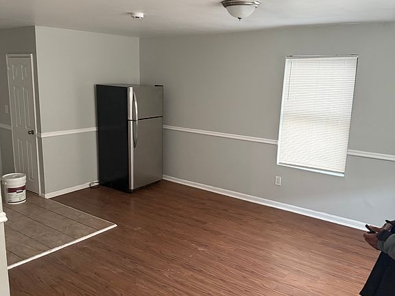 5th image of 365 Park Ave APT 527