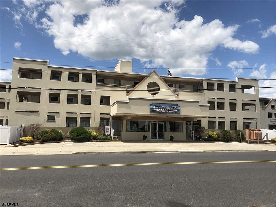 1st image of 200 Bay Ave Suite 302