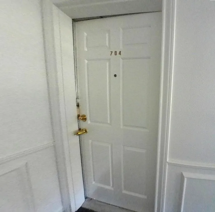 2 bed, 1.5 bath, 1060 sqft, $825 — Photo 3