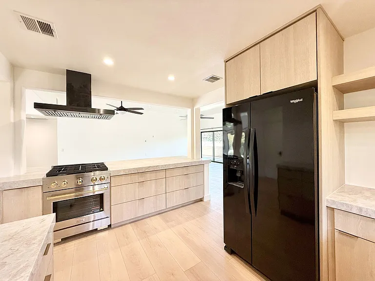 42755 Santiago Pl — Photo 4
