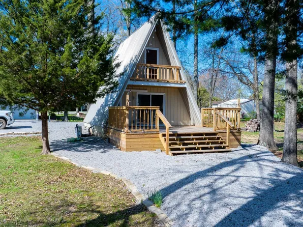 21619 Oriole Ln, Carlyle, IL 62231