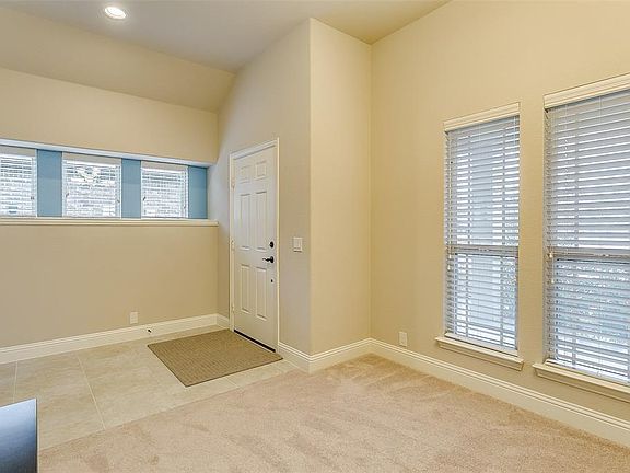 3rd image of 1236 Woodlawn Ave