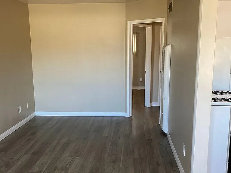 3553 College Avenue — Photo 12