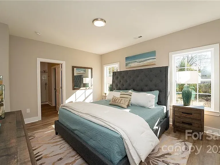 301 S Cloudman St — Photo 4