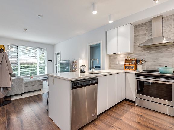 4th image of 5355 Lane St #137