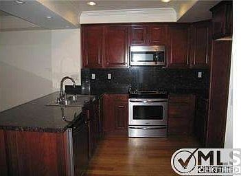 3rd image of 5056 Laurel Canyon Blvd #112
