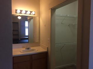 301 Hawk Ridge Dr APT 3315, Iowa City, IA 52246