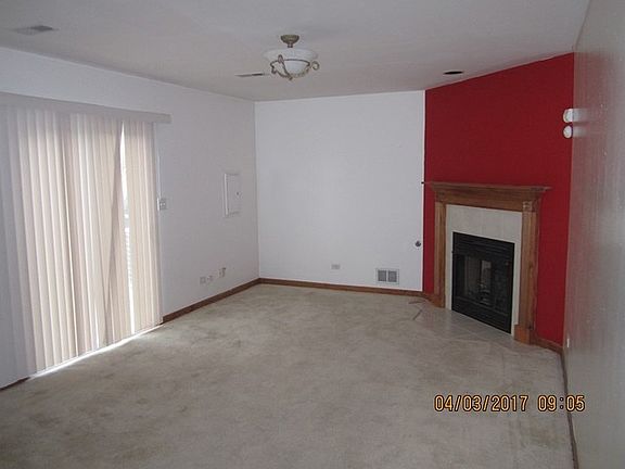4th image of 411 Stony Island Ave