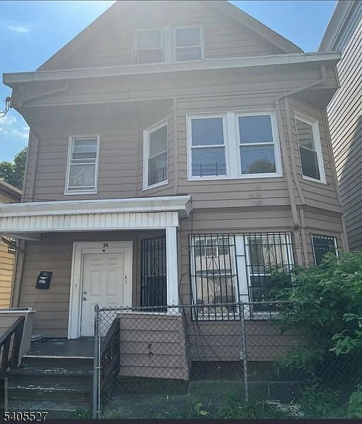 1st image of 54 N 4Th St
