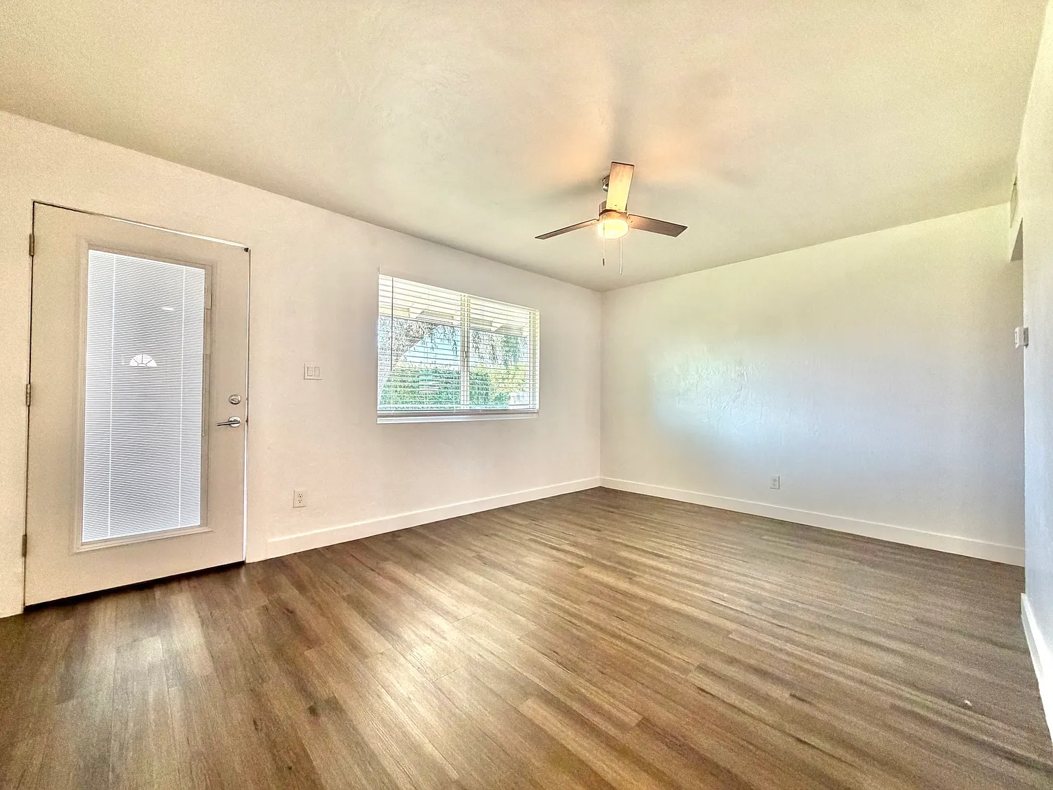 2 bed, 743 sqft, $1,495 — Photo 3