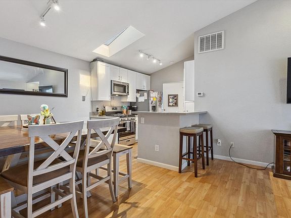 5th image of 8721 Gravenstein Way