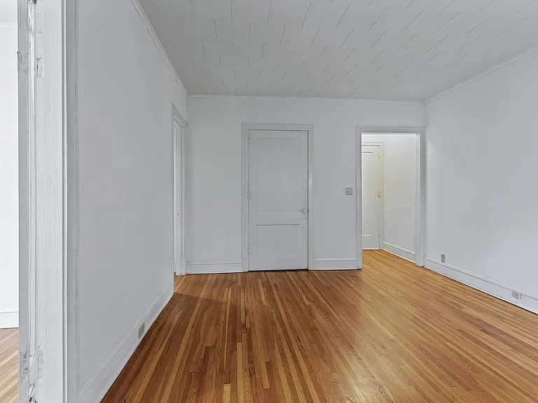 2219 Garfield Ave Apartments | Origen Living — Photo 31