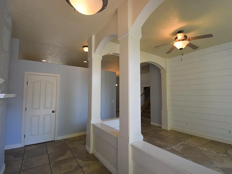 1828 E Serchio Ct — Photo 4