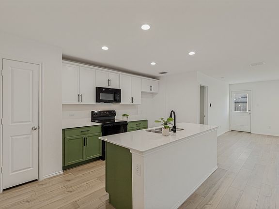 5th image of 416 Carthage Dr