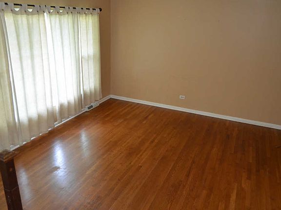 3rd image of 16333 66th Ave