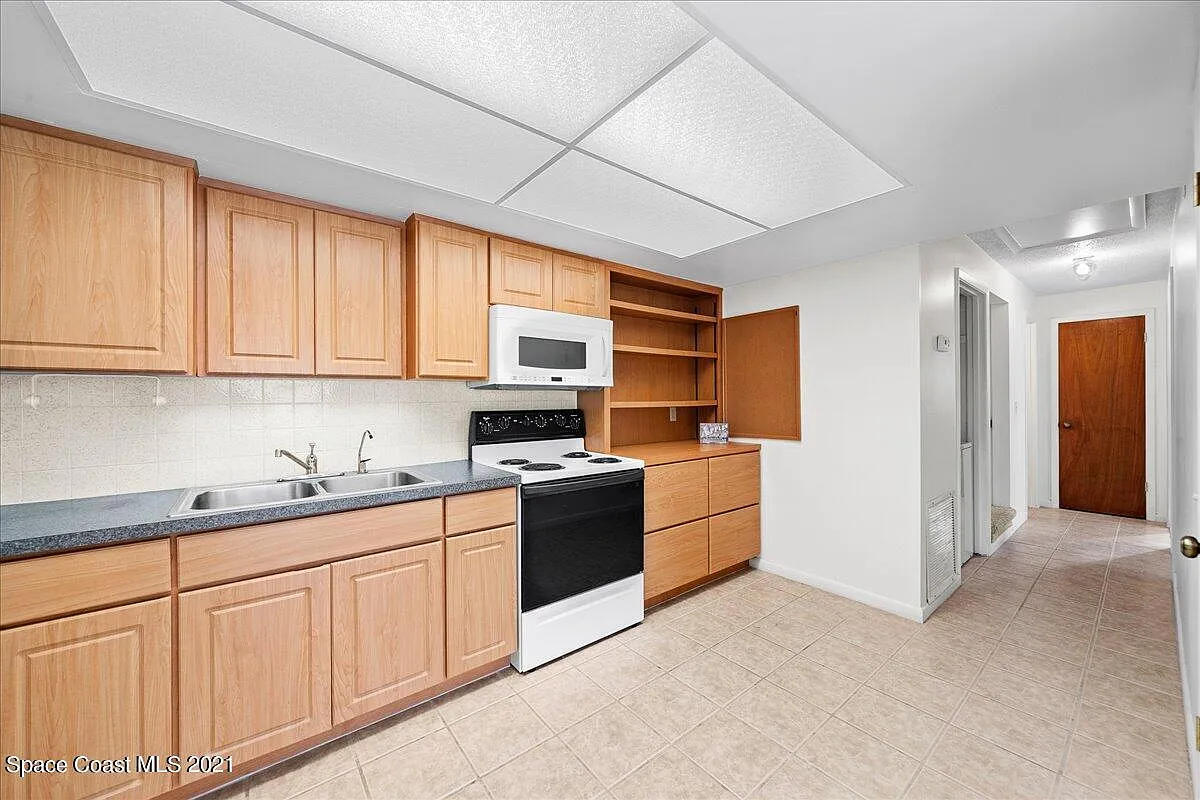 2 bed, 1.5 bath, 882 sqft, $1,550 — Photo 4