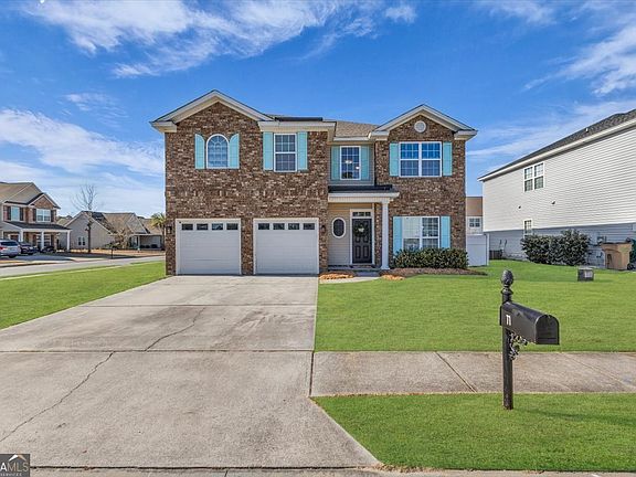 2nd image of 11 Rhett Ln