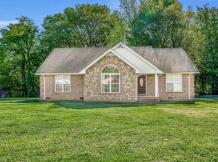 586 Kyson Cir, Lafayette, TN 37083