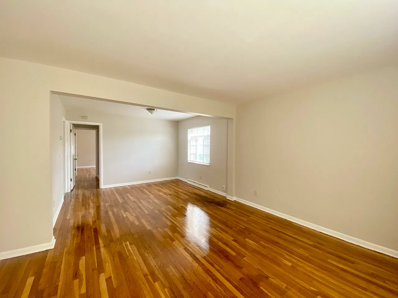 463-465 Treeside Drive - 463 — Photo 3