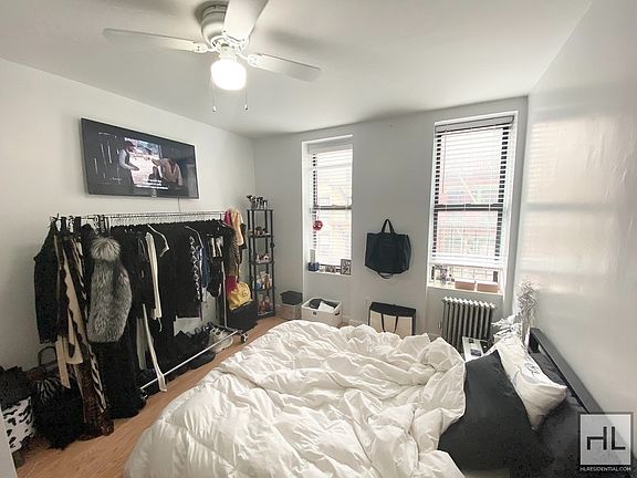 4th image of 129 Mott St #18
