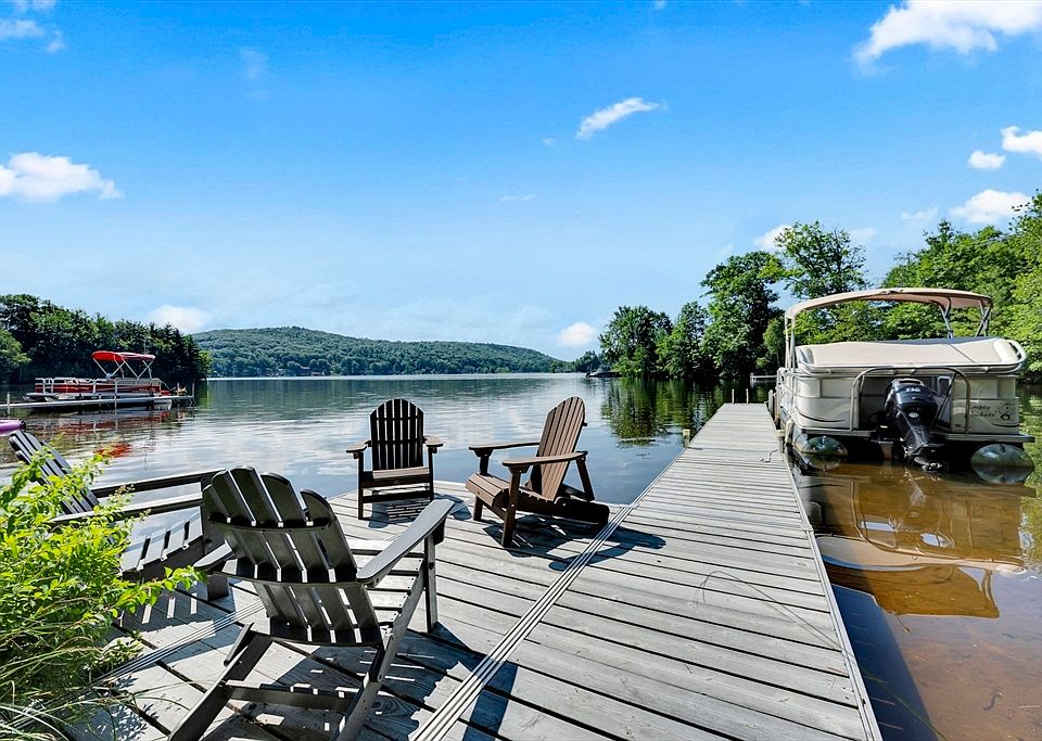 1st image of 2 Lakeshore Dr