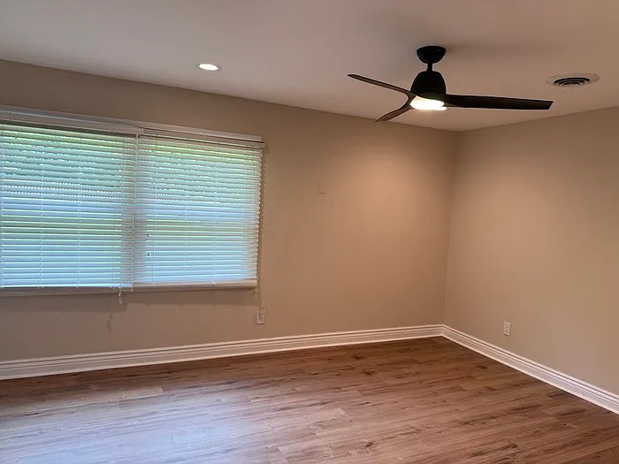 318 Wildforest Dr — Photo 17