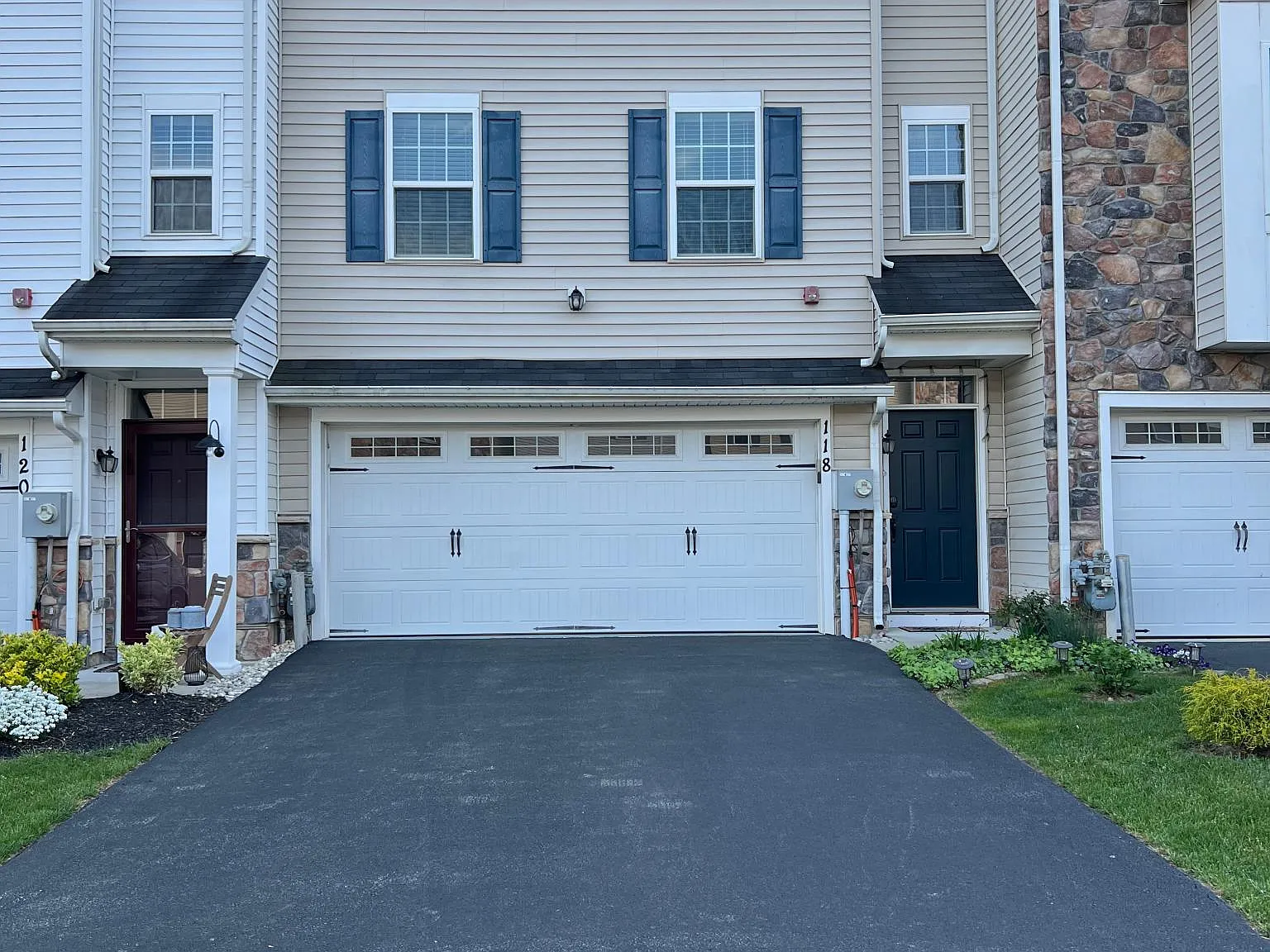 3 bed, 2.5 bath, 2178 sqft, $3,550 — Photo 1