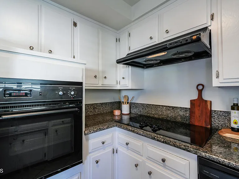 120 S Sierra Madre Blvd #205 — Photo 17