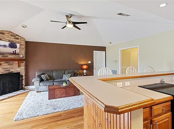 5th image of 8713 Sally Ct