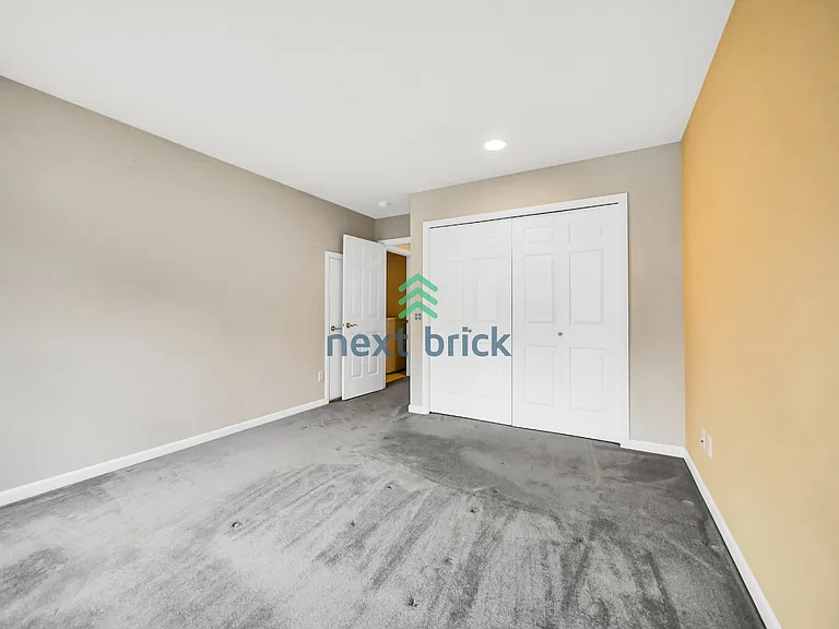 16602 SE 24th St — Photo 9