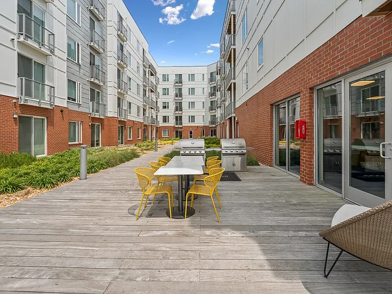 The Waterford At Rocketts Landing — Photo 32